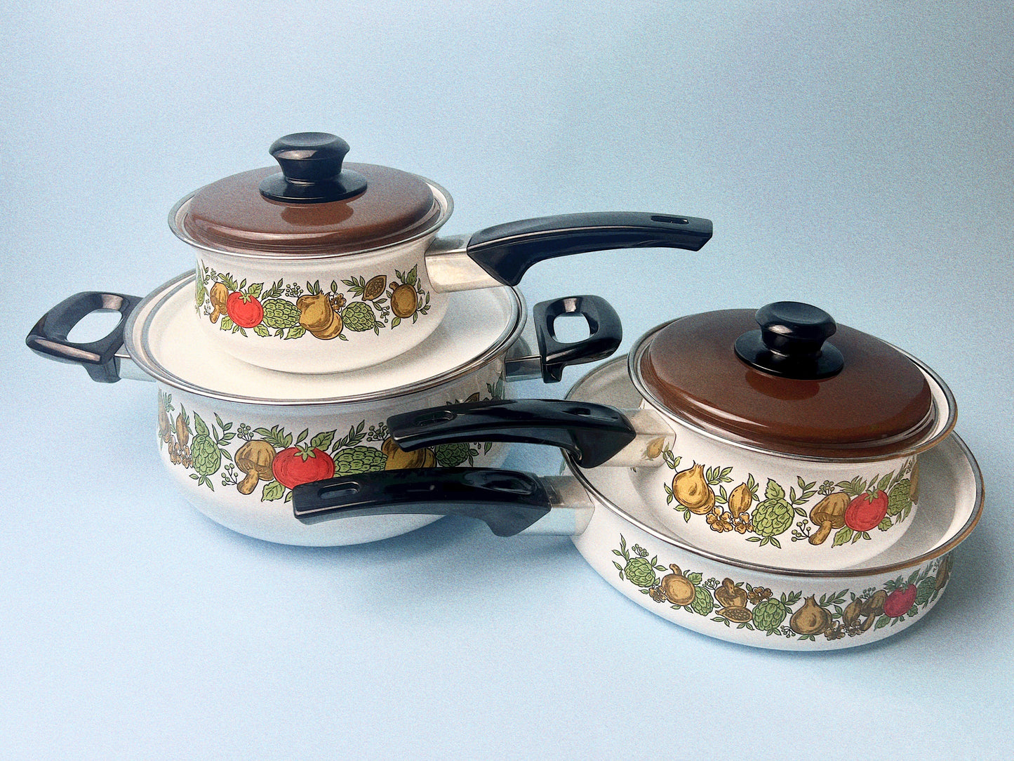 Perri Enamel Cookware Set