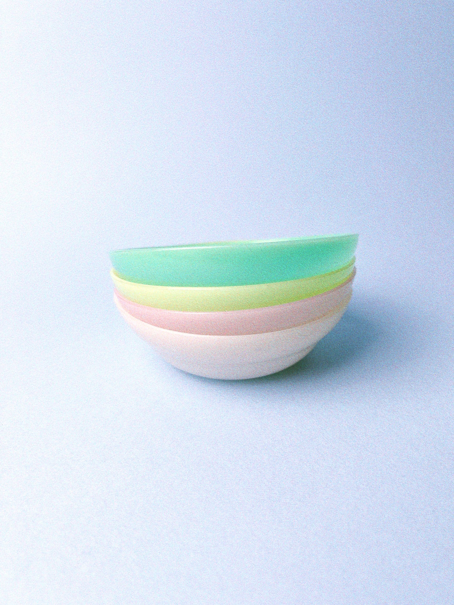 Tupperware Snack Bowls with Lids, Set of 4