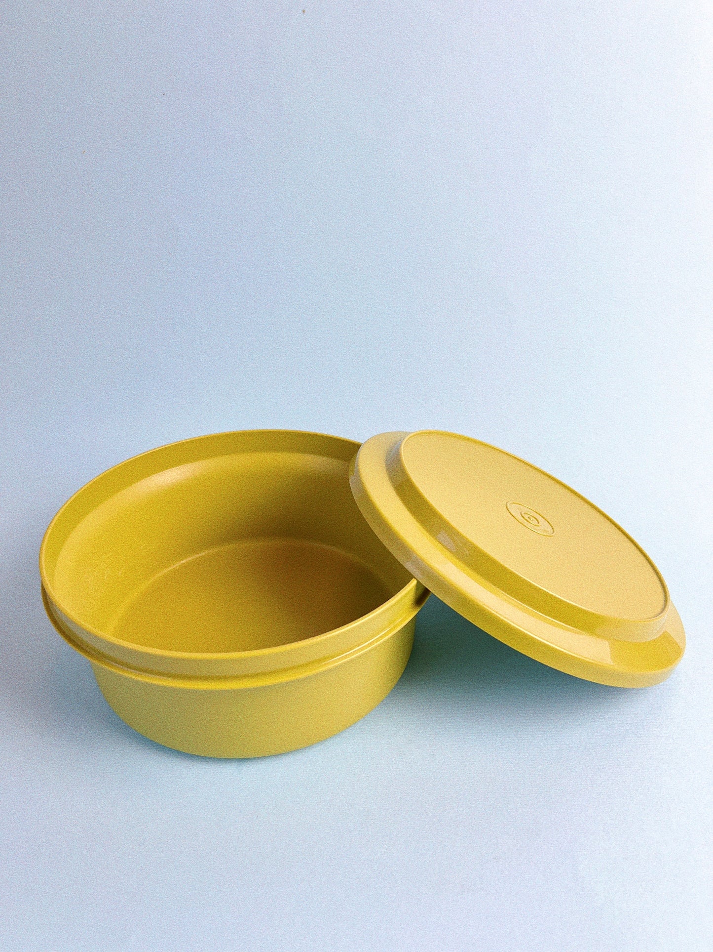 Tupperware Serve N Seal | Green - 1252