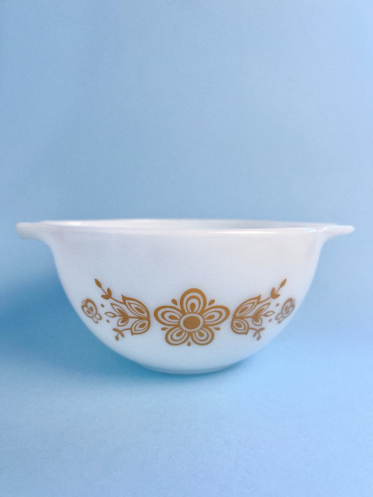 Pyrex Butterfly Gold Cinderella Mixing Bowl - 441