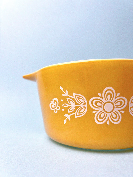 Vintage Pyrex Butterfly Gold Casserole Dish | 473