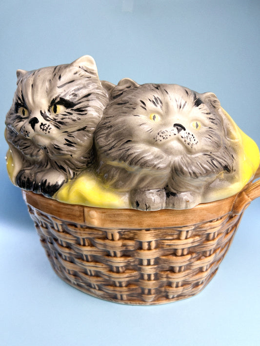 Vintage Kittens in Basket Cookie Jar