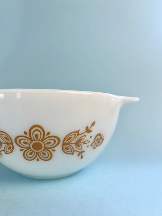 Pyrex Butterfly Gold Cinderella Mixing Bowl - 441