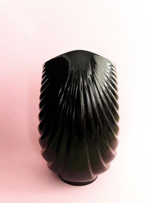 Vintage Art Deco Draped Ceramic Shell | Black